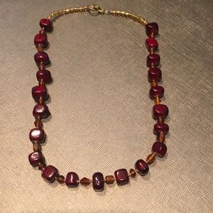 Short red necklace!!